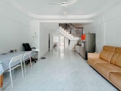 Blk 340 Jurong East Avenue 1 (Jurong East), HDB Executive #580760621